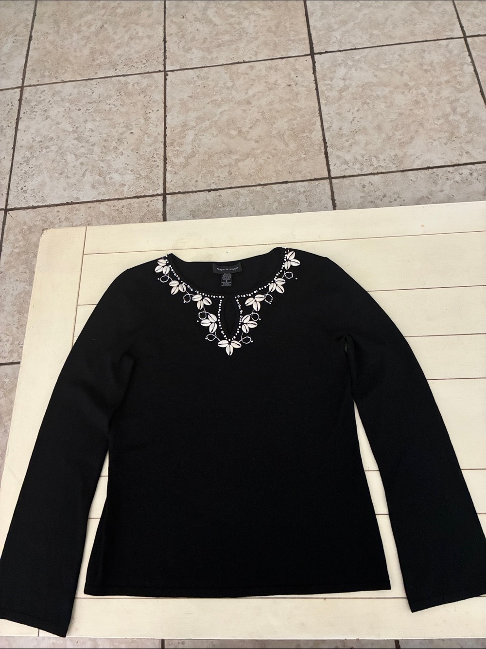 Cable & Gauge round neck long sleeve sweater.